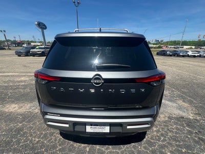 2025 Nissan Pathfinder SL
