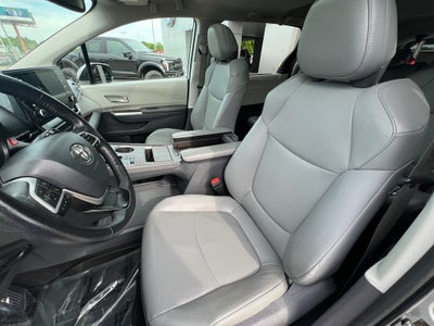 2021 Toyota Sienna XLE